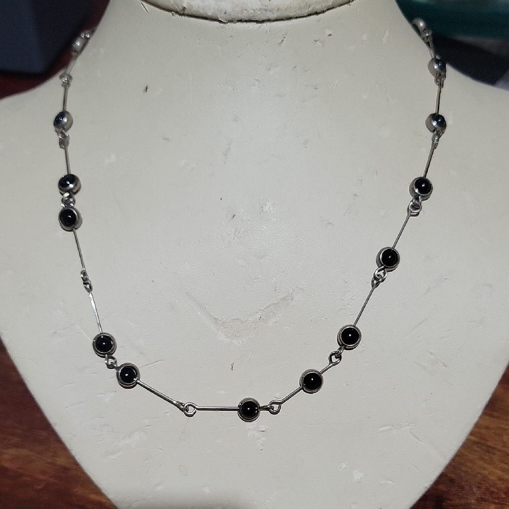 Vintage Dainty Black and Silver Necklace 16"
